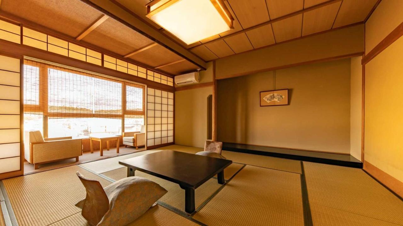 Отель Fujiya Кага Экстерьер фото